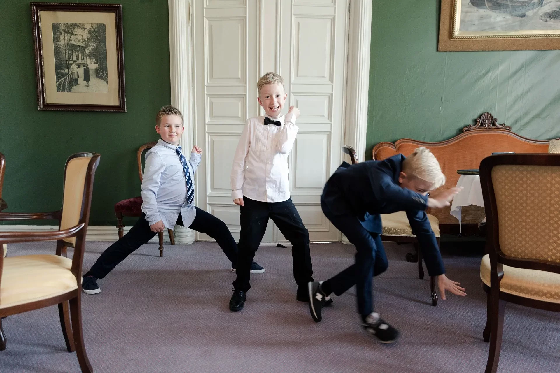 barna leker selskap fest
